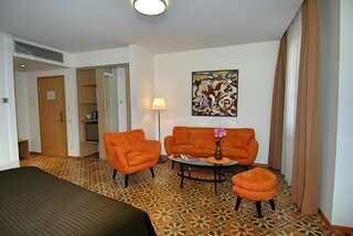 Отель City Gate Вильнюс Улучшенный двухместный номер с 1 кроватью или 2 отдельными кроватями-4
